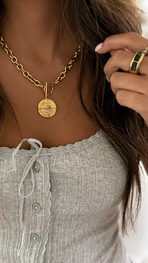 THE CREST SUNSET TOGGLE NECKLACE