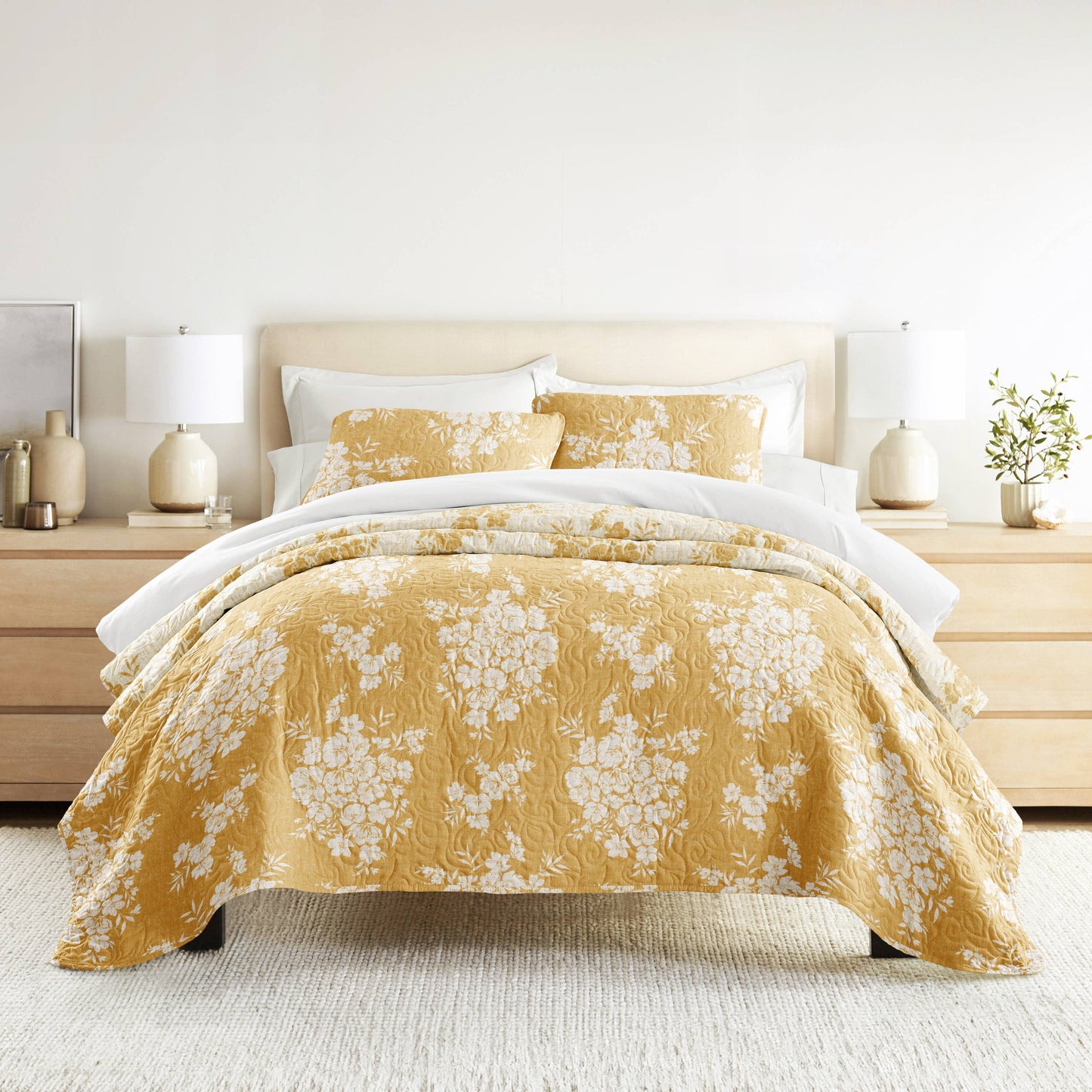 Distressed Bouquet All Season Patterned Reversible Quilt Set