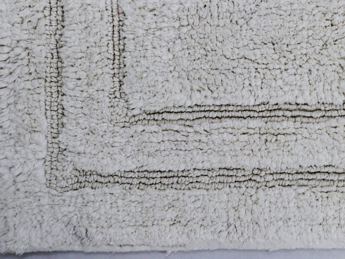 CHICOS HOME Ivory Color Plain Bath Rug 20" x 32" (Online Exclusive)