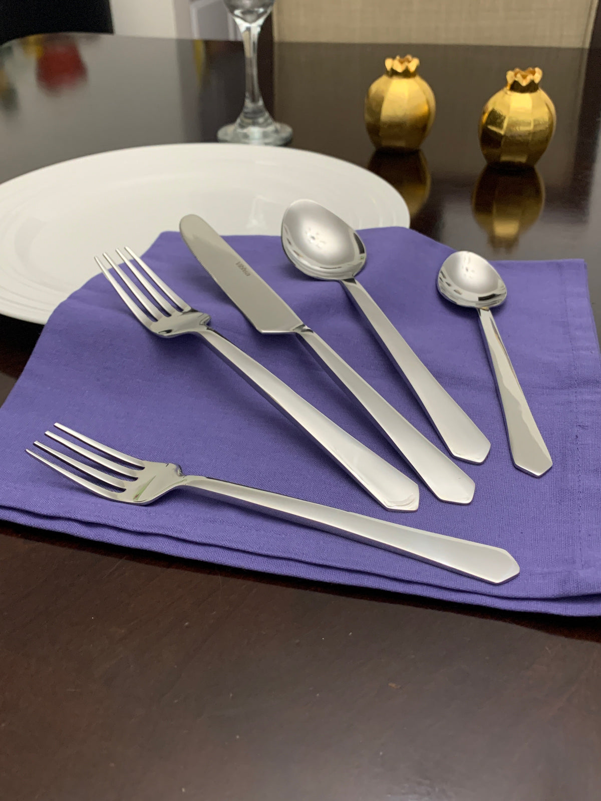 Flatware set of 20 Pieces in Silver Stainless Steel (Online Exclusive)