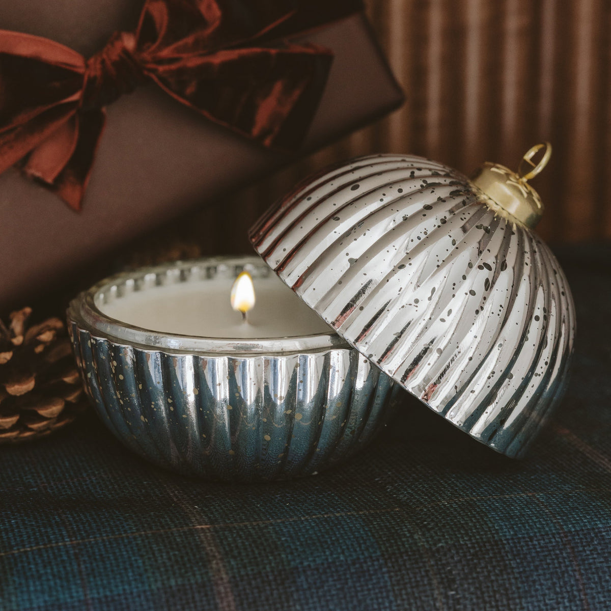 Merry and Bright Soy Candle - Ornament Jar - 5 oz (Online Exclusive