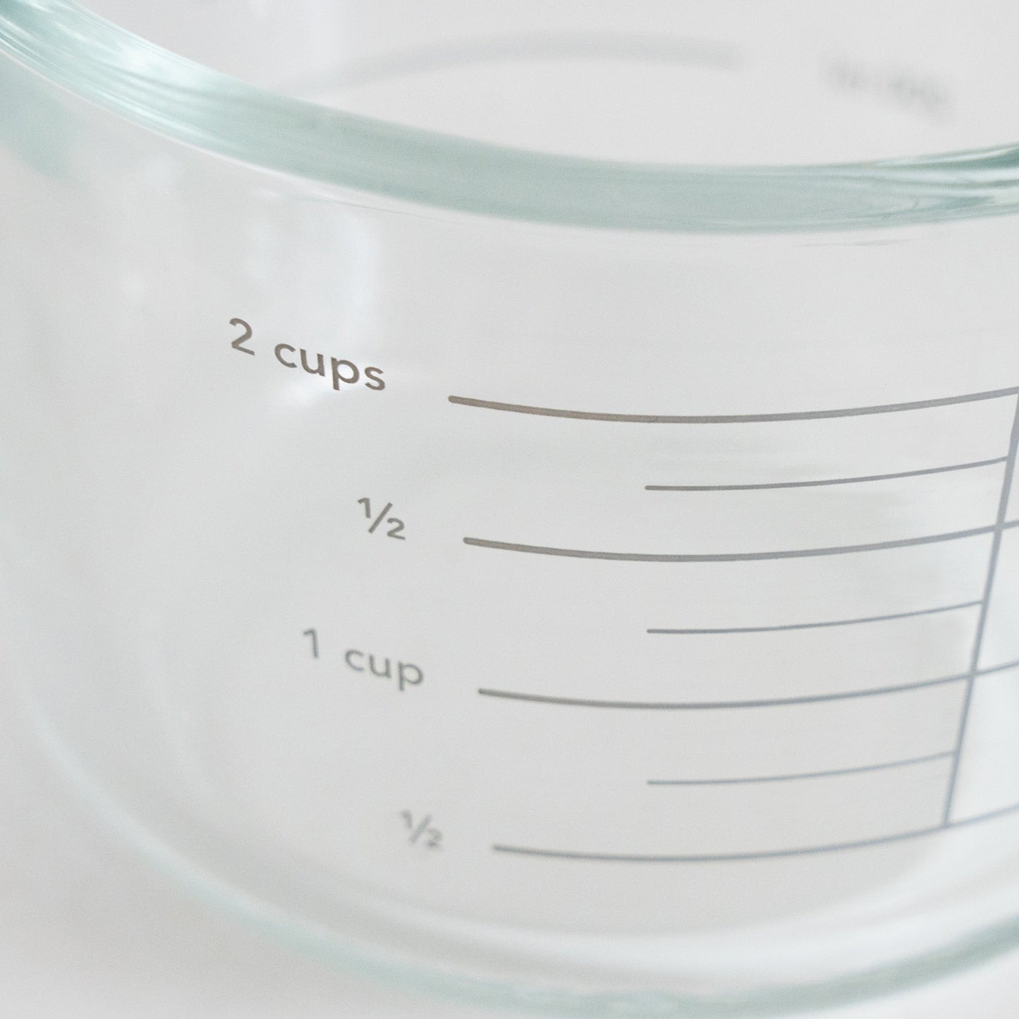 Measuring Cup with Juicer (Online Exclusive)