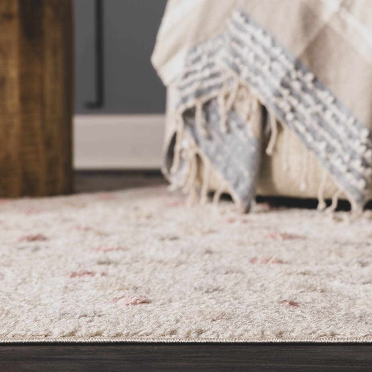 Cansu Pink & Cream Dotted Area Rug (online exclusive