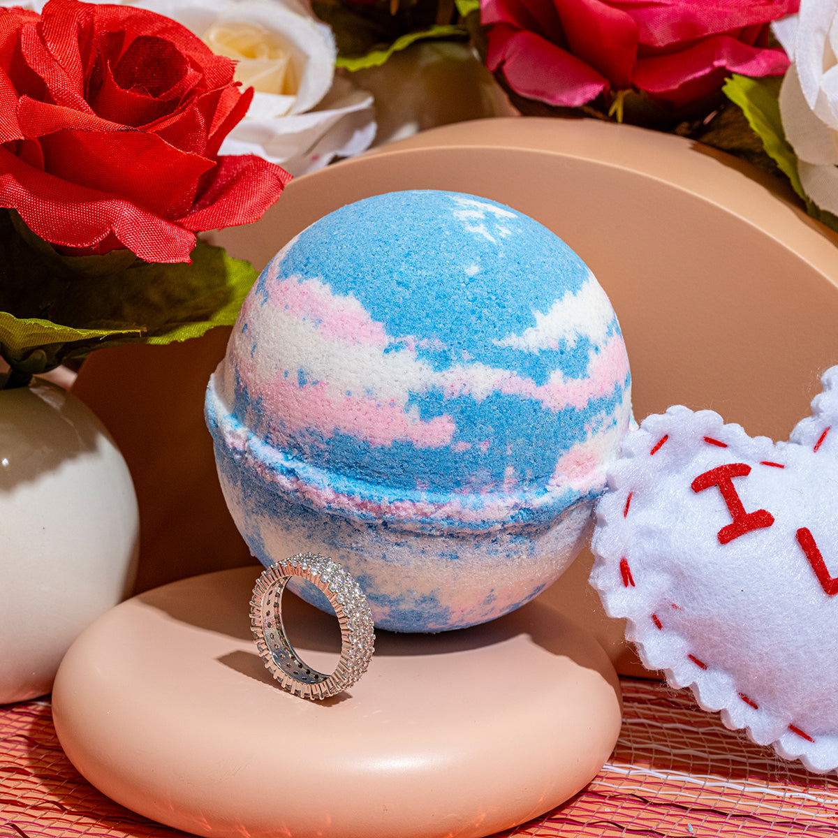 Floating On Cloud 9 Jewelry Bath Bomb (Online Exclusive)
