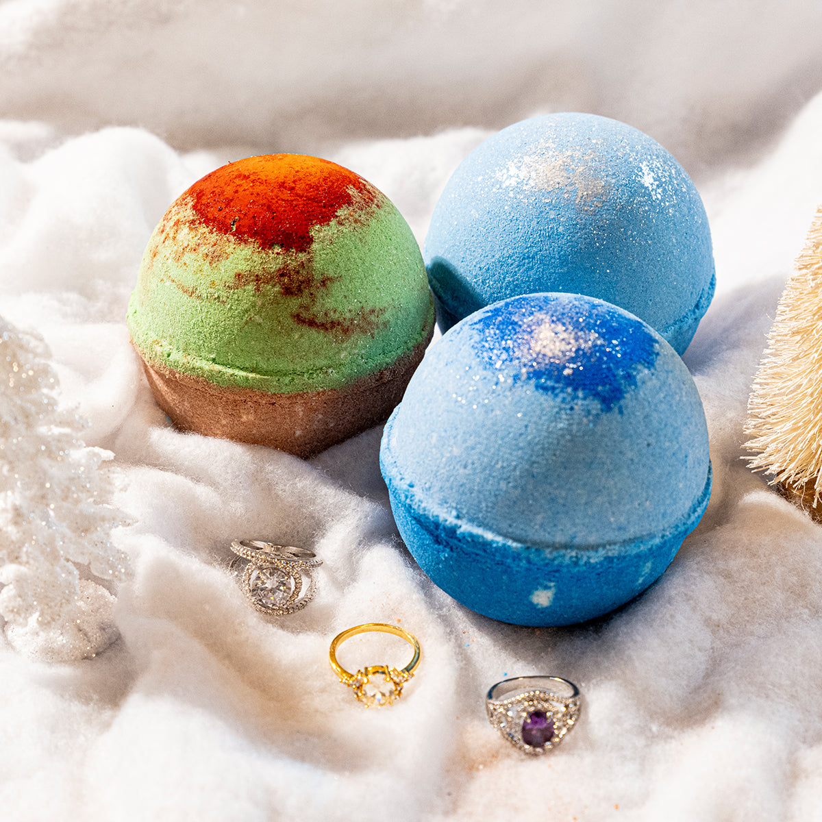 Starry Nights Jewelry Bath Bomb (Online Exclusive)