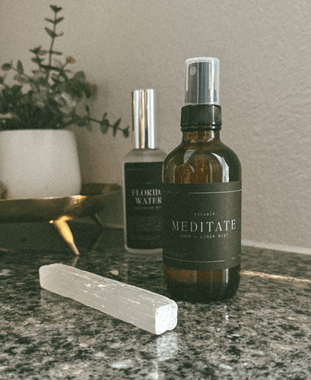 Meditate Room + Linen Fragrance Mist (online exclusive)