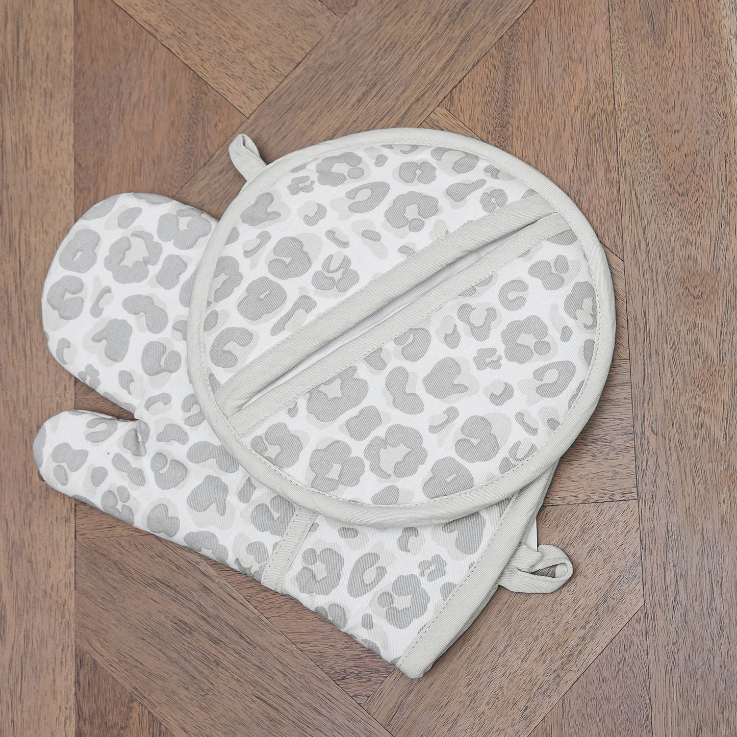 In The Jungle Pot Holder Set