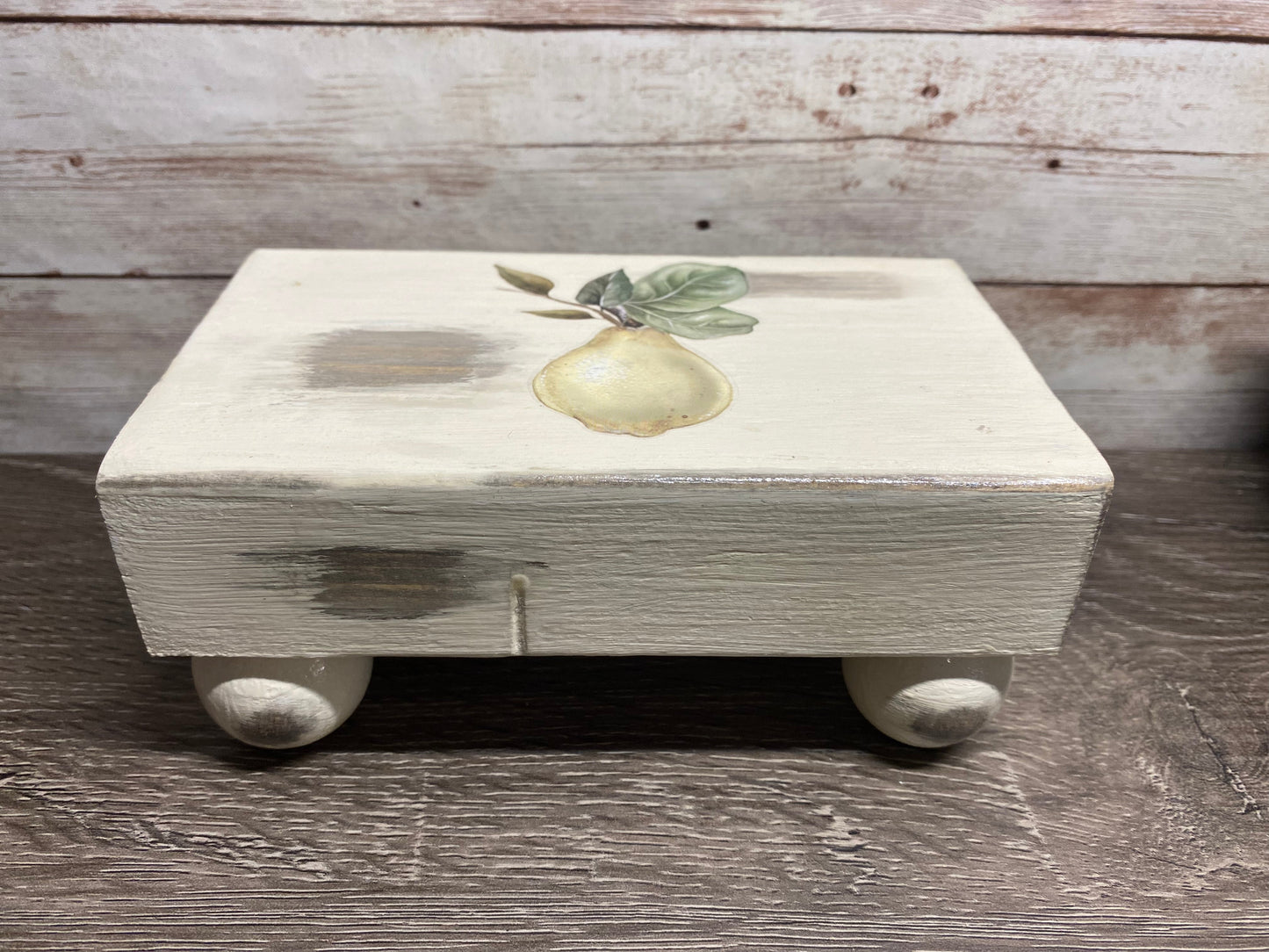 Pear Rustic Wood Riser