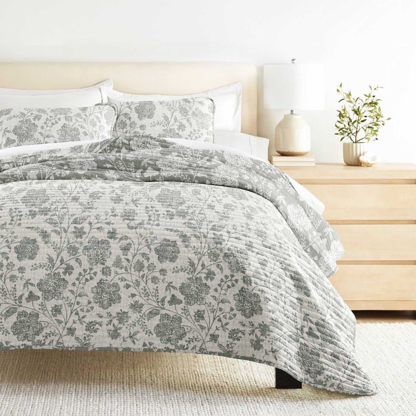 Textured Floral All Season Patterned Reversible Quilt Set