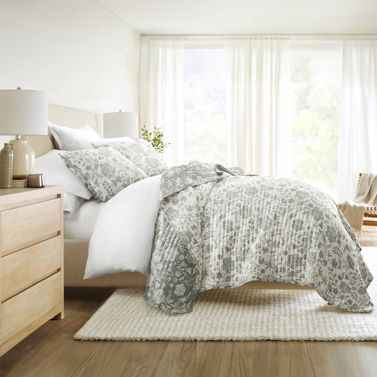 Textured Floral All Season Patterned Reversible Quilt Set