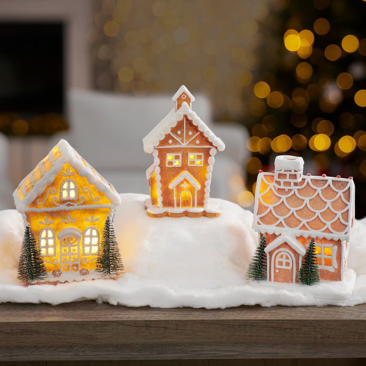Lighted Gingerbread Cottage Figurine