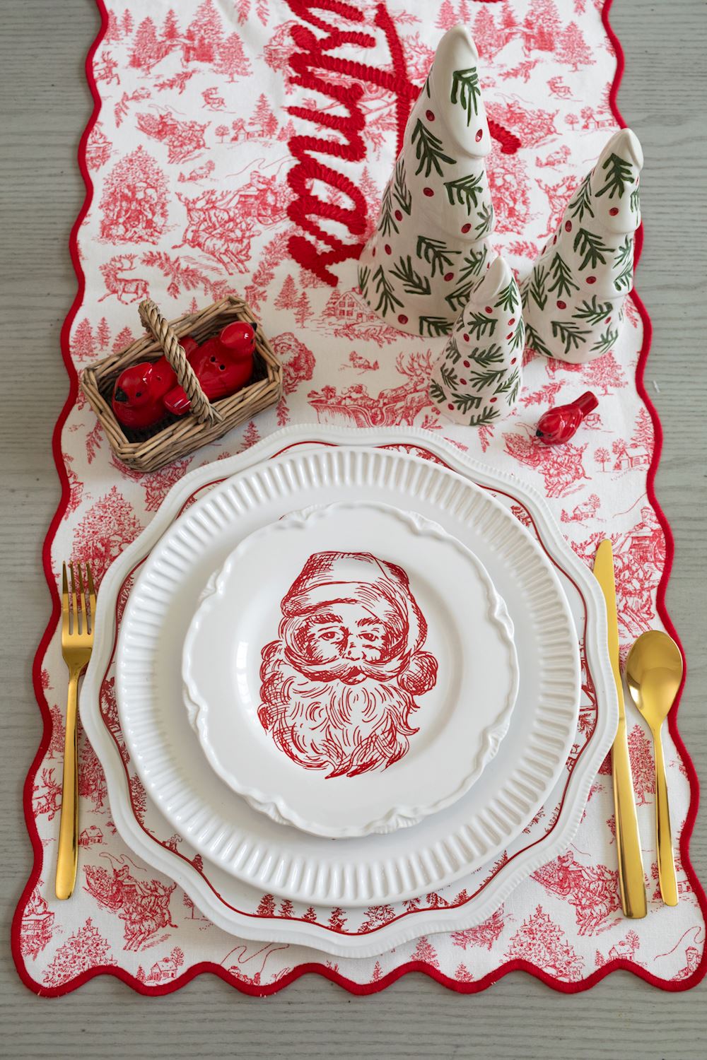 CHRISTMAS TOILE TABLE RUNNER