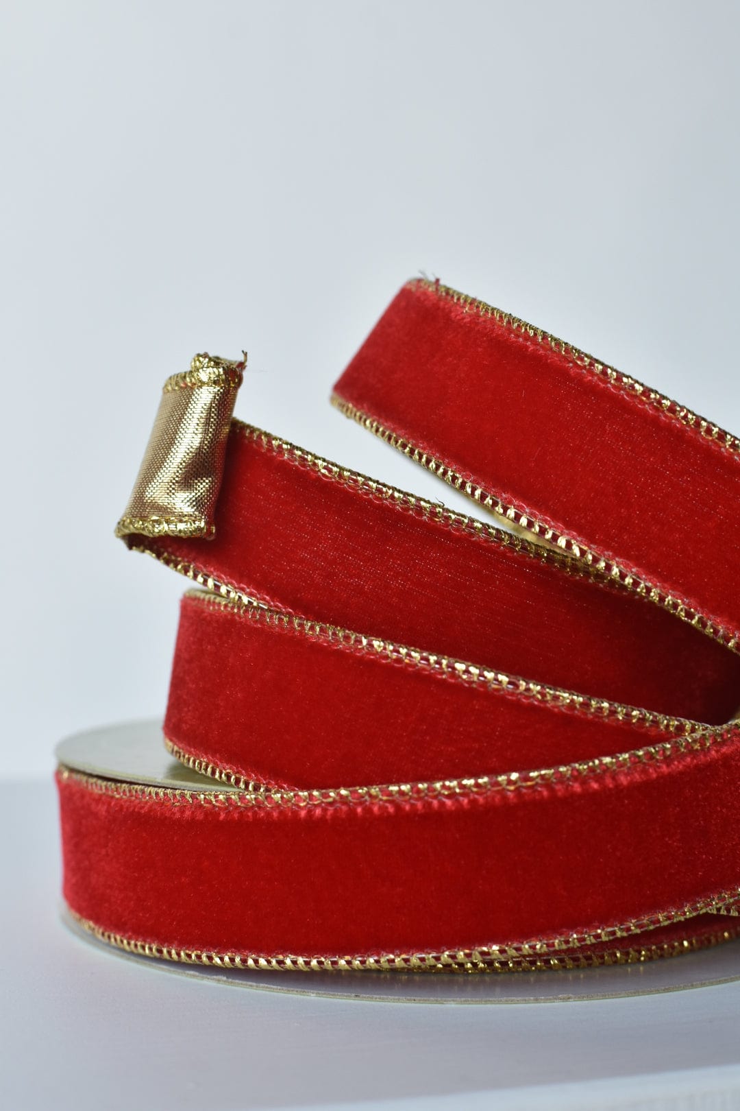 1" x 10yd Red Velvet Ribbon with Gold Lame Backing (Online exclusive)