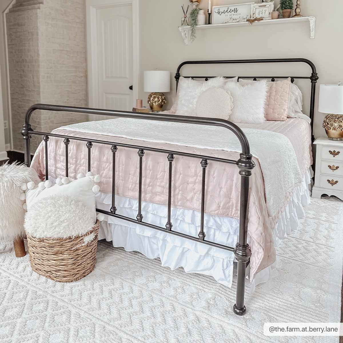 Drago White Washable Area Rug  (online exclusive