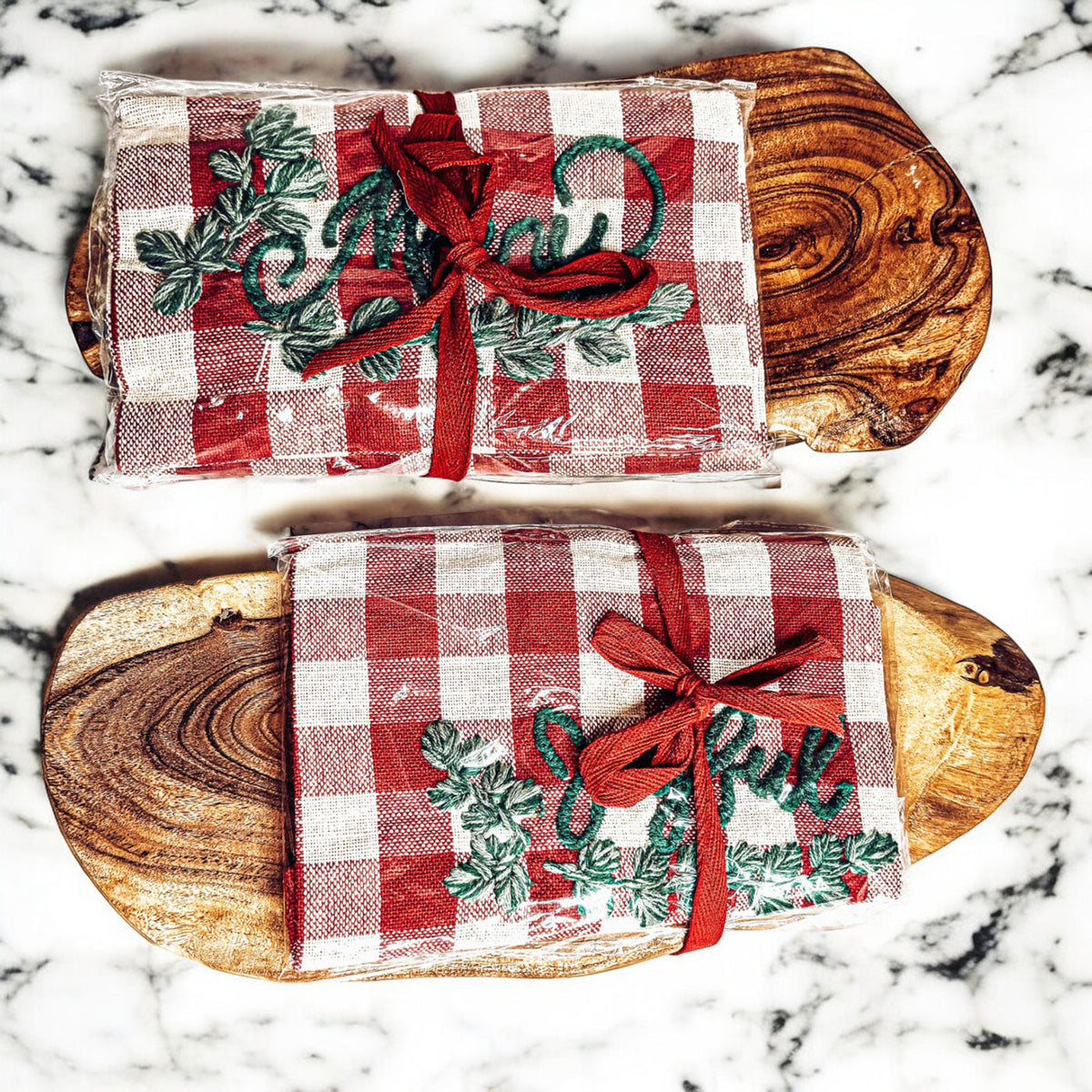 Holiday Charcuterie & Tartan Towel Set  (Online Exclusive)