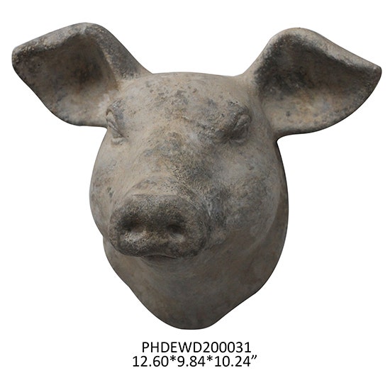 DECORATIVE WEATHERED PIG'S HEAD