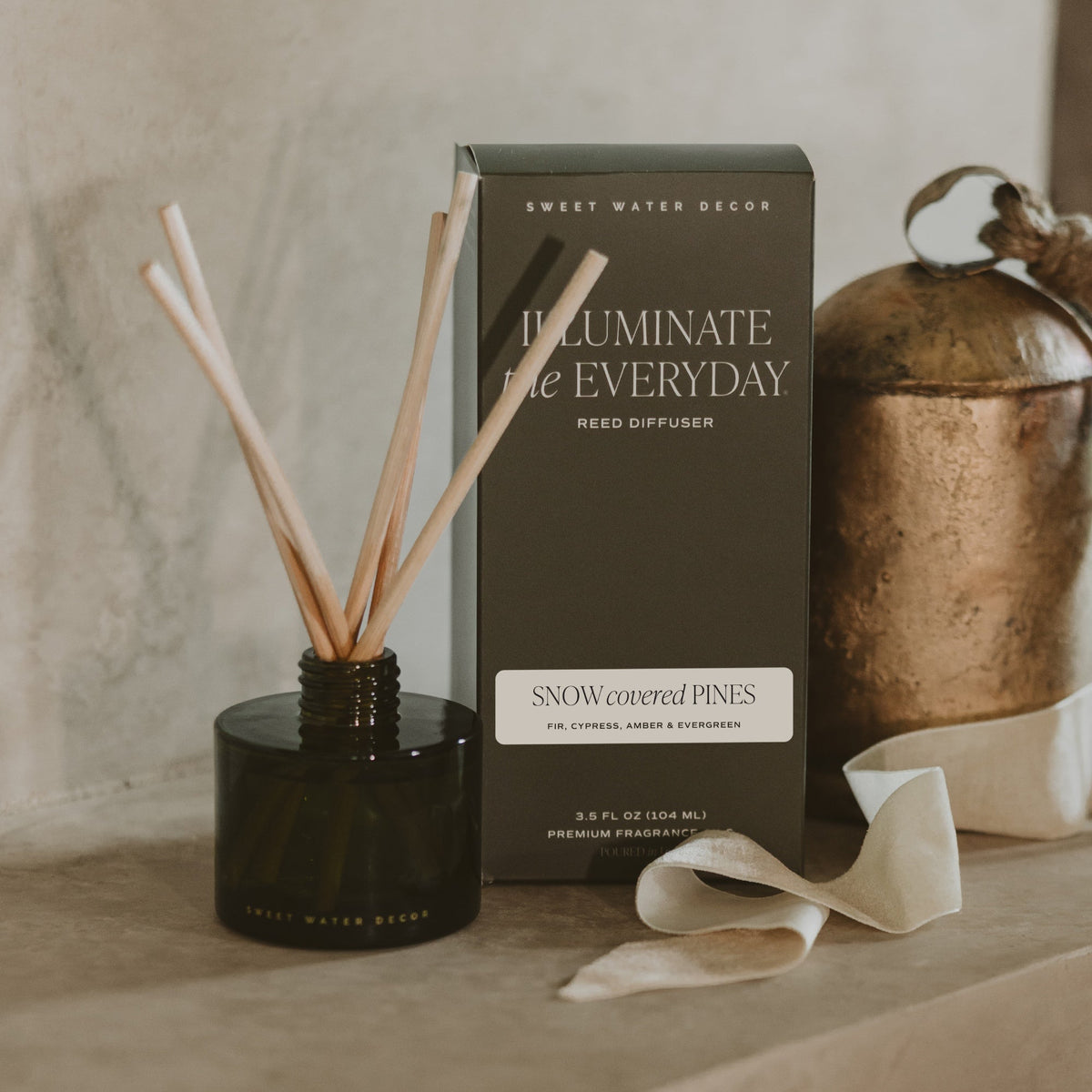 Snow Covered Pines (Fraser Fir) Olive Tinted Glass  (Online Exclusive Jar Reed Diffuser