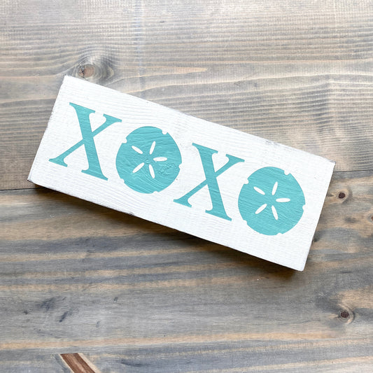Sand Dollar XOXO Sign  (Online Exclusive)