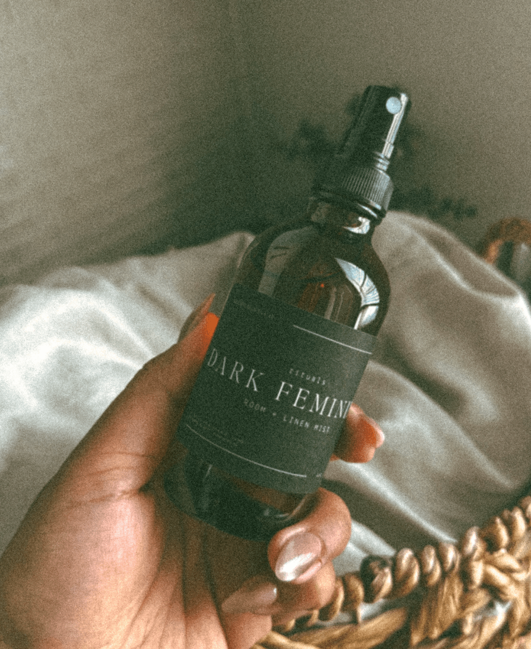 Dark Feminine Room + Linen Fragrance Mist  (online exclusive)