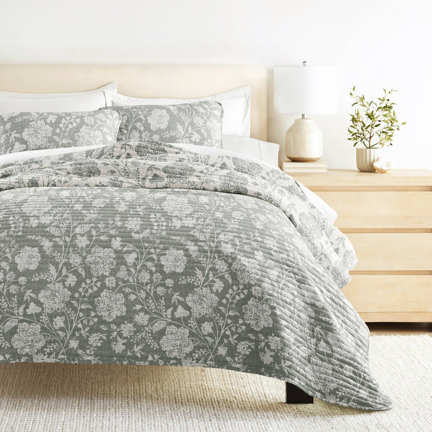 Textured Floral All Season Patterned Reversible Quilt Set