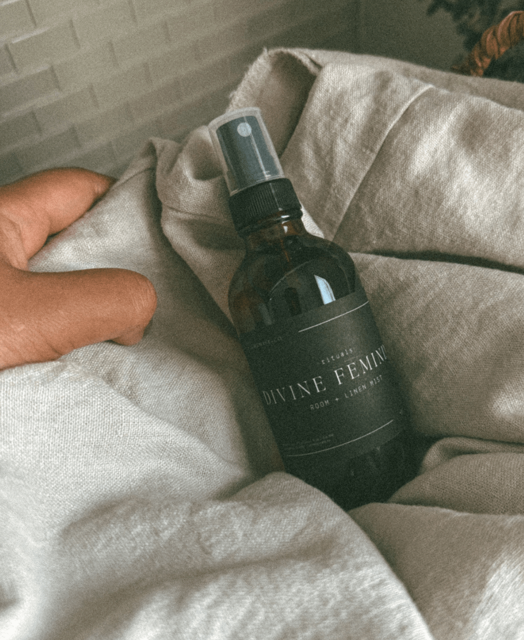 Divine Feminine Room + Linen Fragrance Mist  (online exclusive)