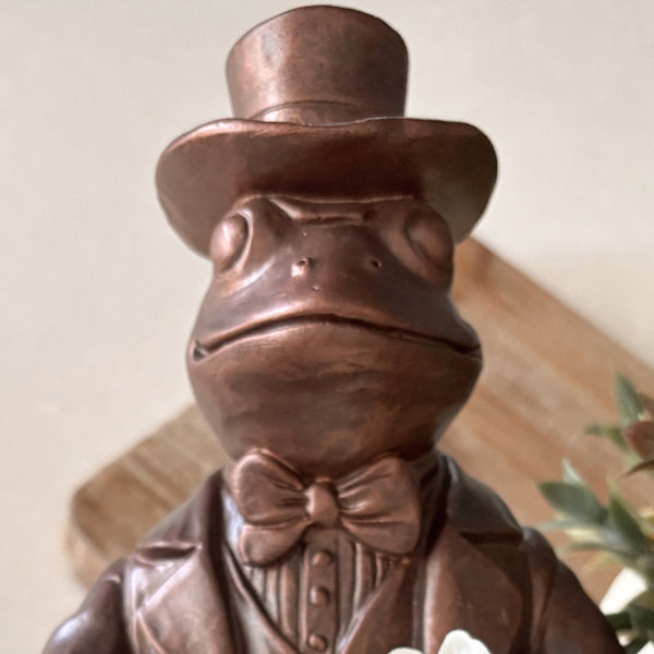 Charming Frog Bronze Bowl | Dapper Critters Collection (Online Exclusive)