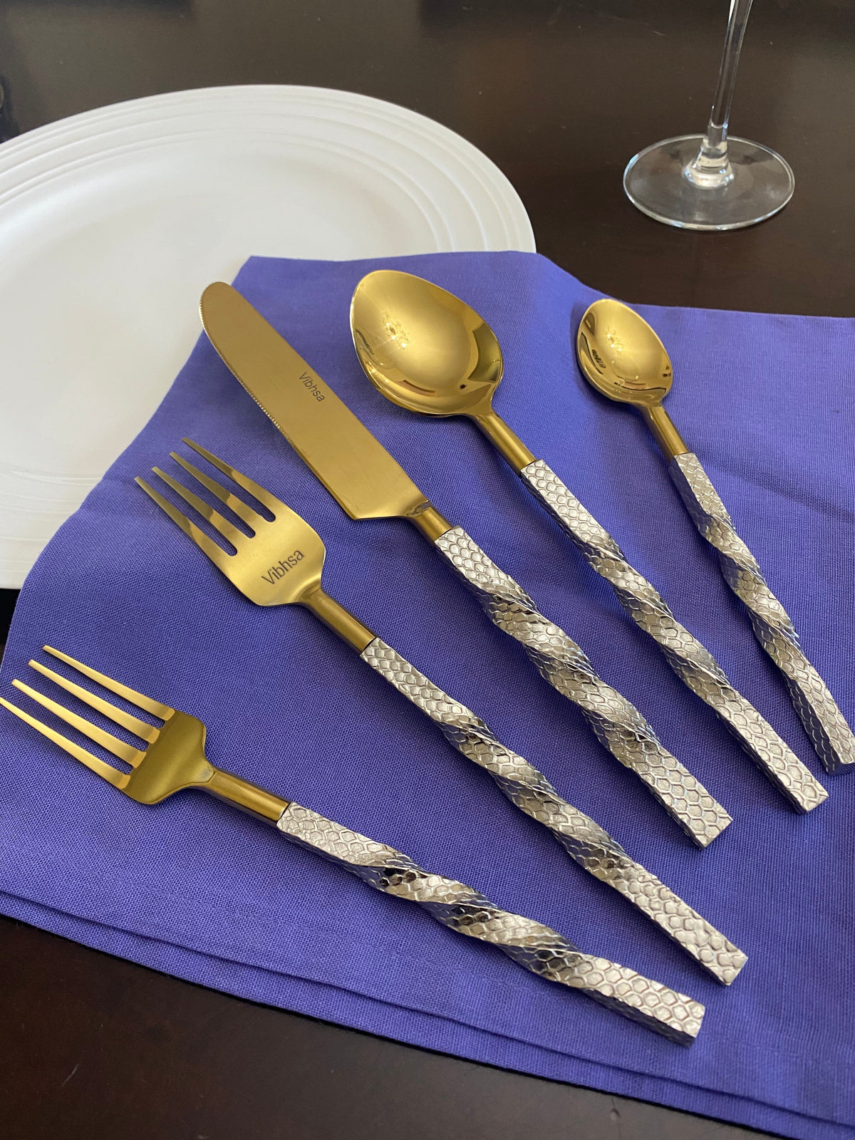 Golden Stainless Steel Flatware Set of 20 Pieces (Online Exclusive)