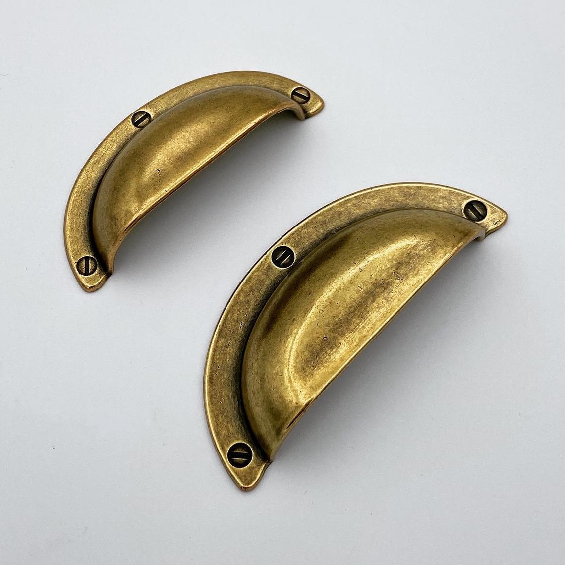 Cup Drawer Pulls "Amalfi" in Antique Brass (Online Exclusive)