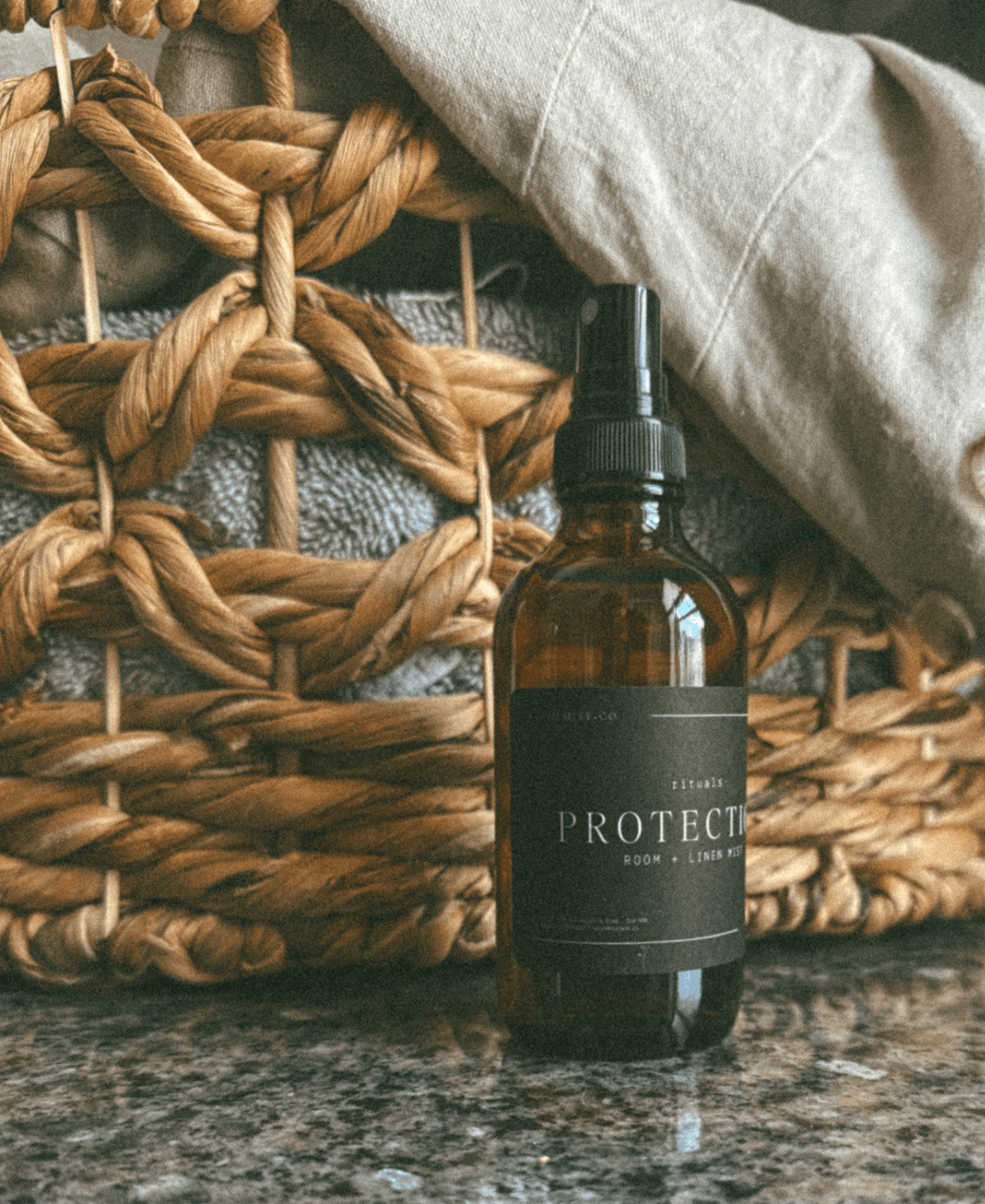 Protection Room + Linen Fragrance Mist  (online exclusive)
