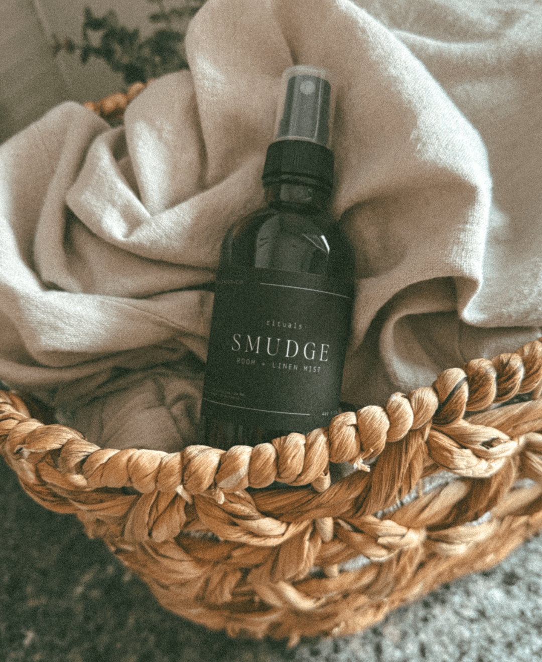 Smudge Room + Linen Fragrance Mist  (online exclusive)
