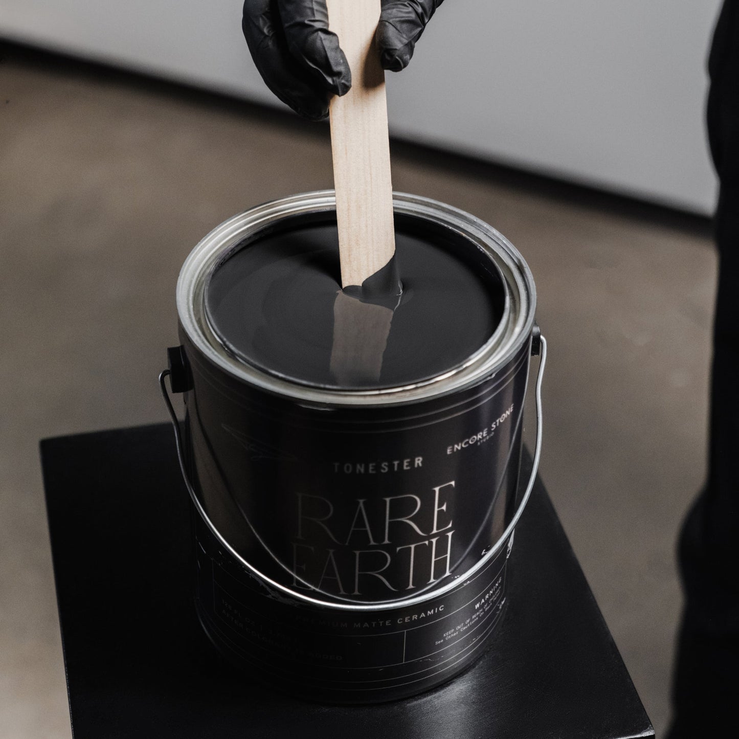 The ‘Oyster’ Nero (Online Exclusive)