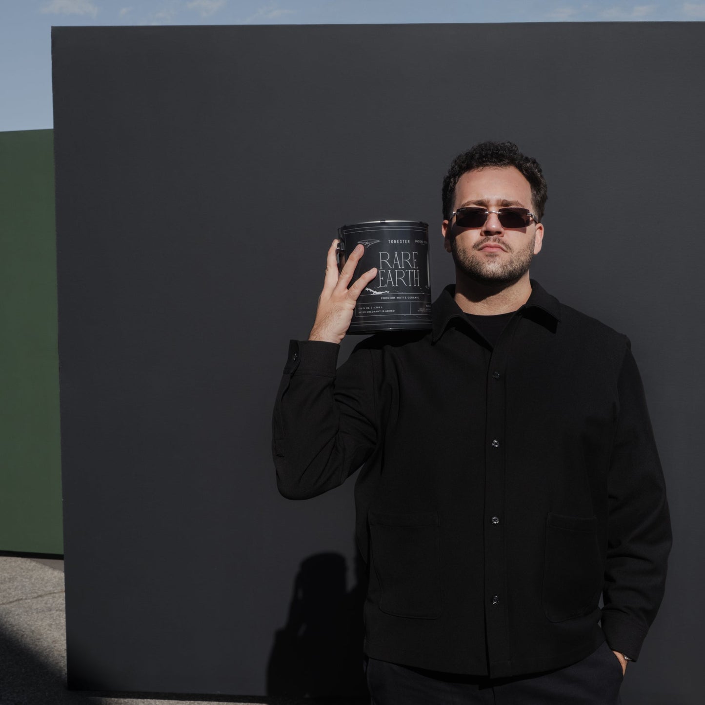 The ‘Oyster’ Nero (Online Exclusive)