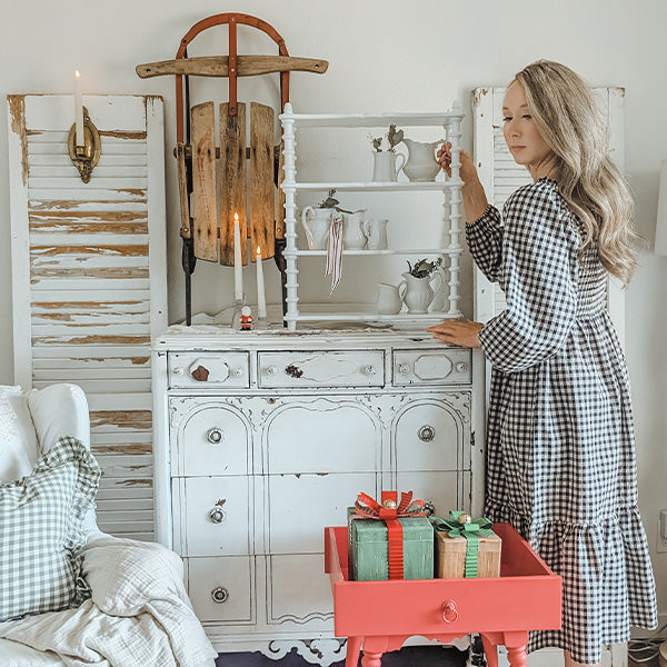 24 Inch White Spindle Wood Shelf (Online Exclusive)